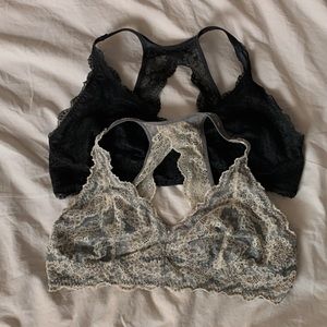 two pack of bralettes
